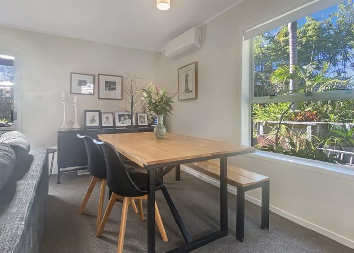 at 2/24 Amberley Avenue, Te Atatu South, Waitakere City, Auckland
