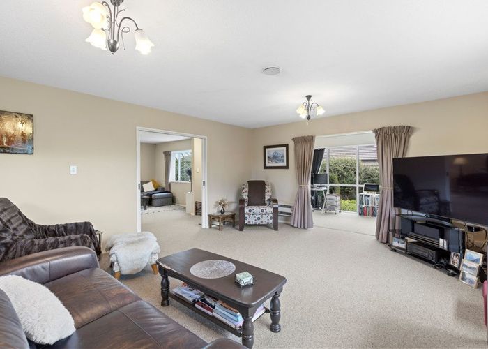  at 3 Pyatt Place, Redwood, Christchurch City, Canterbury
