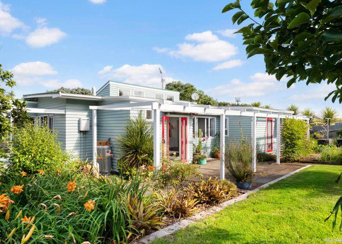  at 11 Tainui Road, Āwhitu