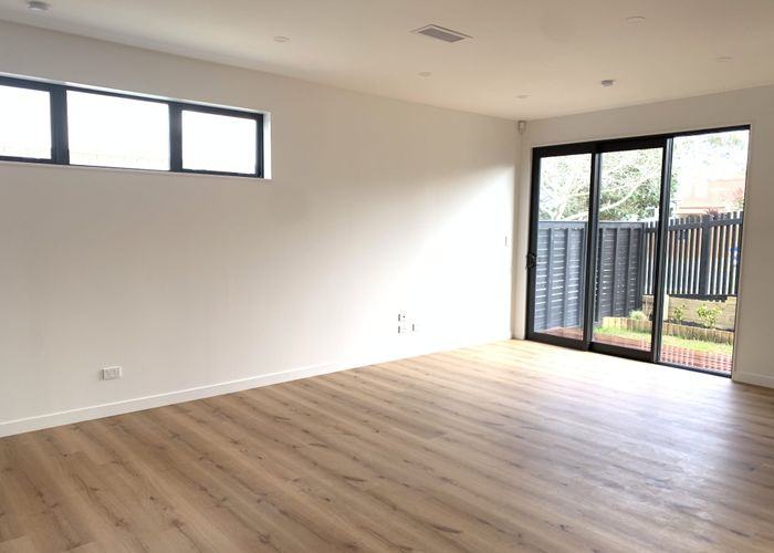  at Truscott Place, West Harbour, Waitakere City, Auckland