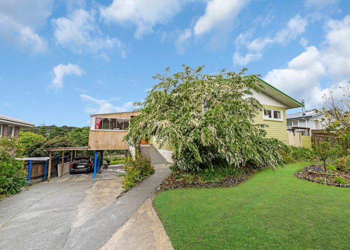  at 22  Lawrence Crescent, Hill Park, Manukau City, Auckland