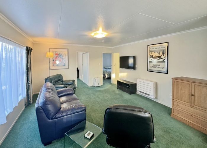  at 6  Bethel Court, Milson, Palmerston North, Manawatu / Whanganui