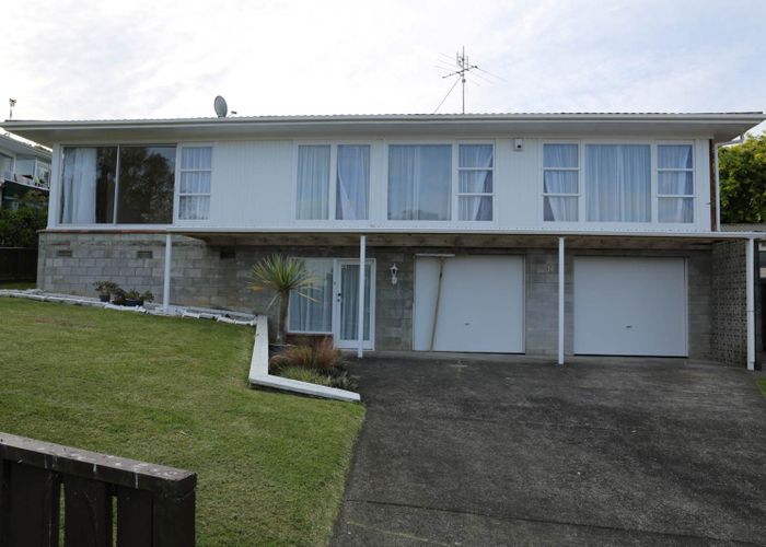  at 16 La Trobe Street, Pakuranga Heights, Manukau City, Auckland