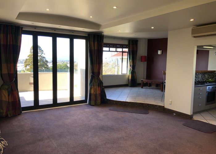  at 19 Chivalry Road, Glenfield, North Shore City, Auckland