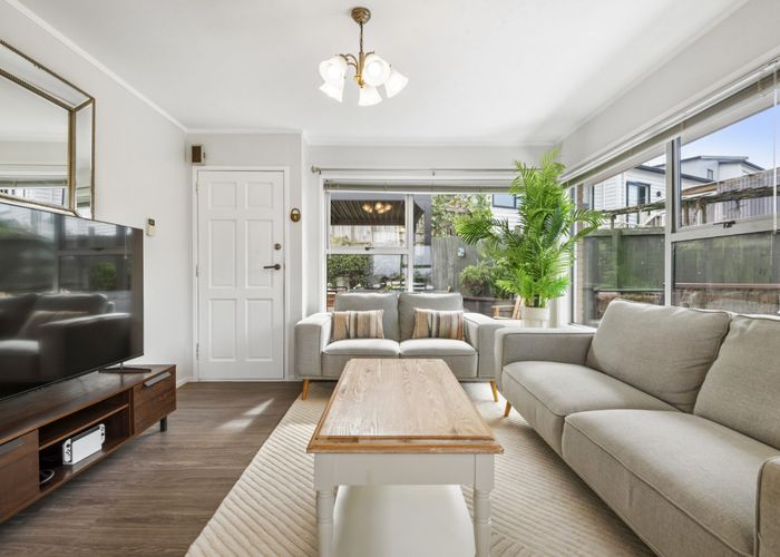  at 5/9 Manuka Road, Bayview, North Shore City, Auckland