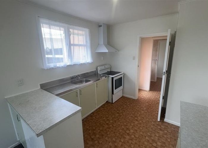  at 14 Thomson Grove, Stokes Valley, Lower Hutt, Wellington