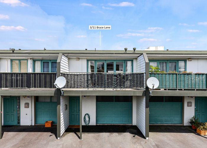  at 3/11 Bryce Lane, Hamilton Central, Hamilton