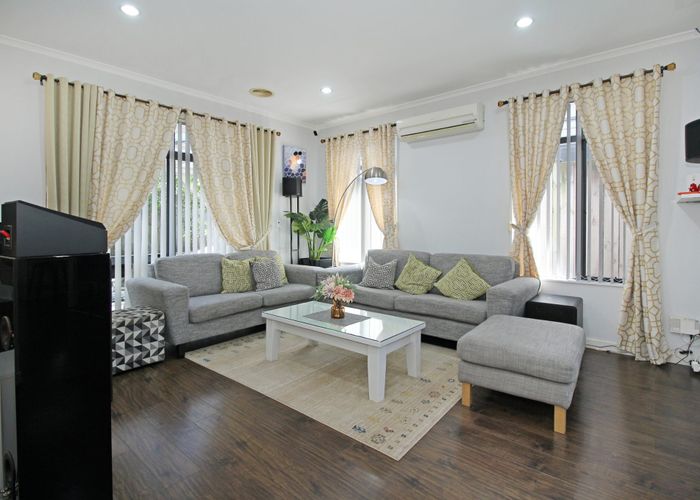  at 4 Bushpark Place, Flat Bush, Manukau City, Auckland