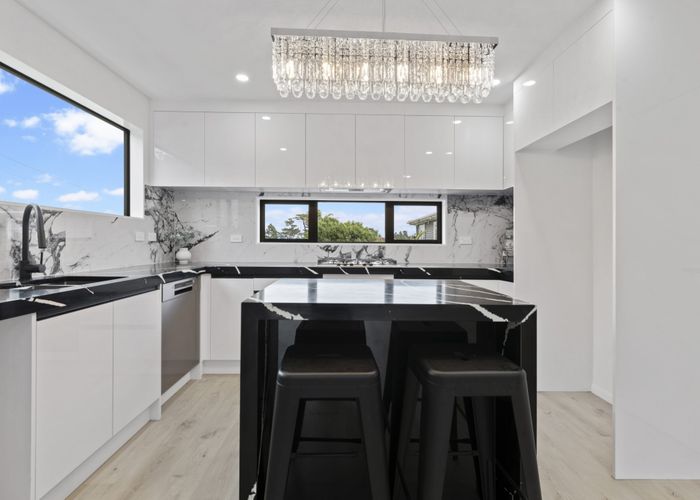  at 4/6 Pikitea Road, Mangere Bridge, Manukau City, Auckland