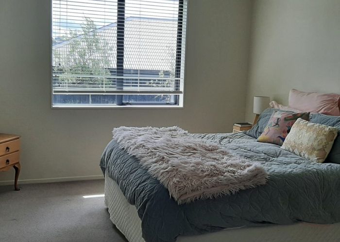  at 8 Steamer Road, Silverdale, Silverdale
