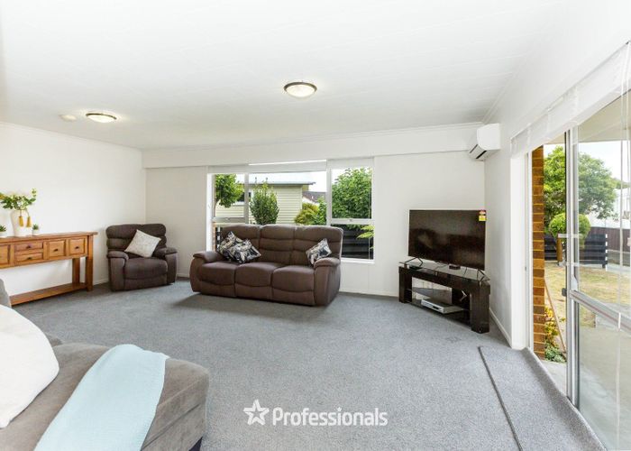  at 15A Bonnie Glen Crescent, Ebdentown, Upper Hutt, Wellington