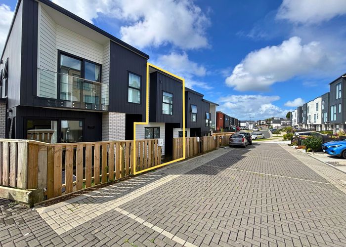  at 6 Impatiens Lane, Massey, Waitakere City, Auckland