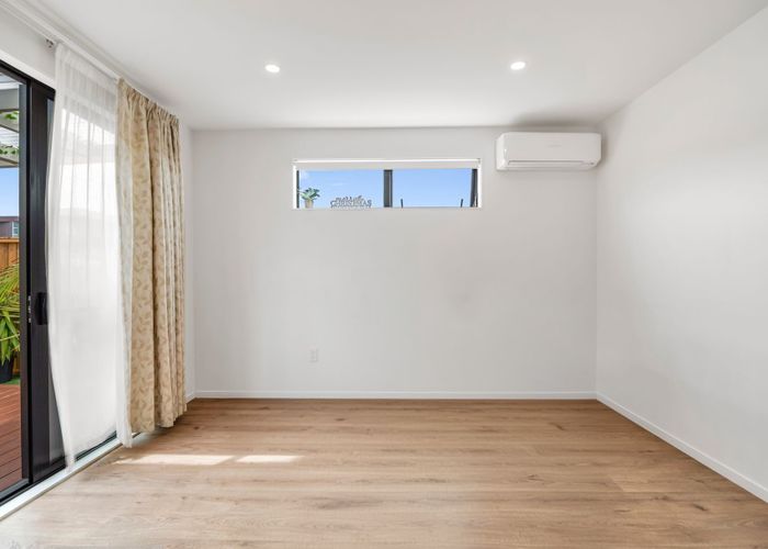  at 6 Manahau Lane, Flat Bush, Manukau City, Auckland