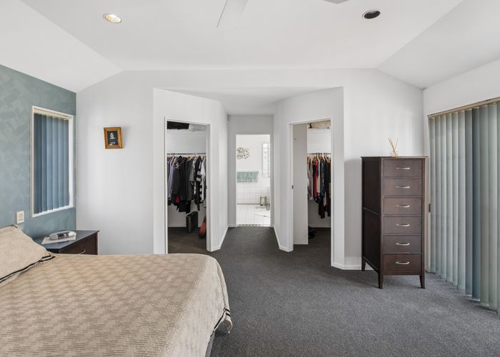  at 8 Glenross Drive, Wattle Downs, Auckland