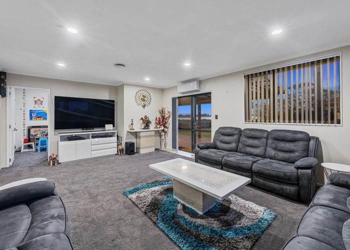  at 41 Morewa Place, Takanini, Auckland