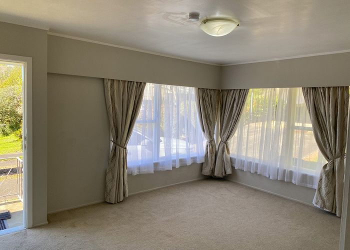  at 2/9 Sovereign Place, Glenfield, North Shore City, Auckland
