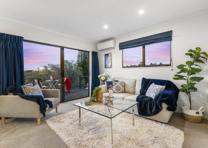  at 3/13 Estelle Place, Farm Cove, Manukau City, Auckland