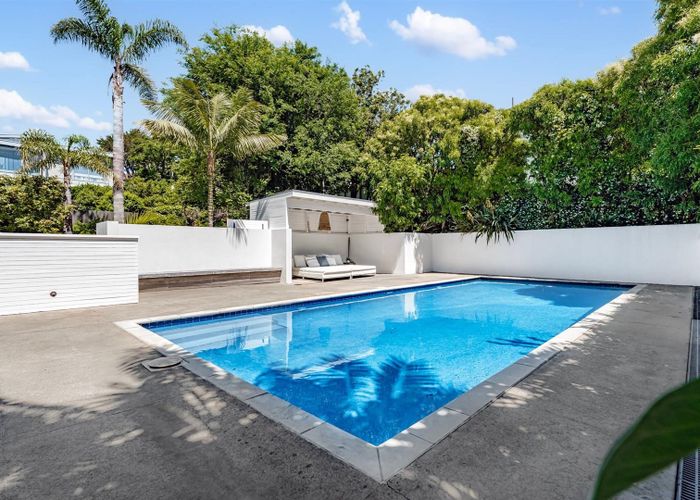  at 27 Hauraki Road, Takapuna, North Shore City, Auckland