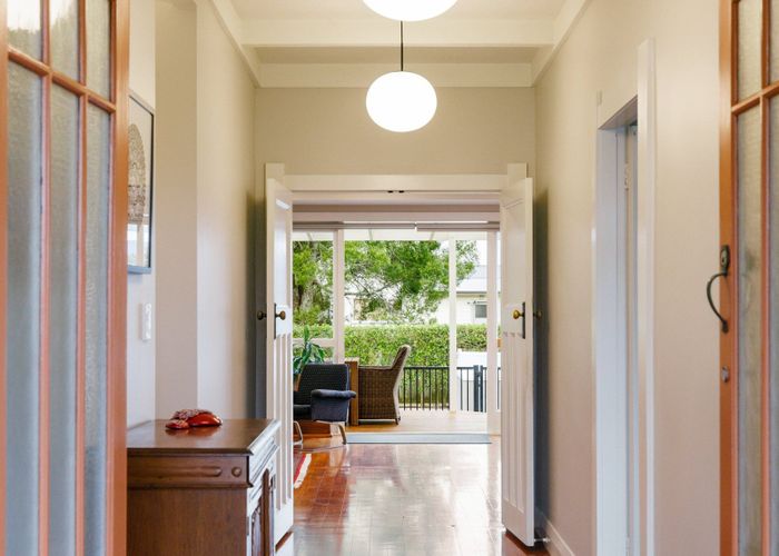  at 53 Brookfield Street, Hamilton East, Hamilton