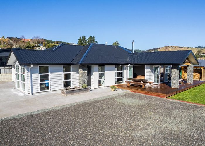  at 2 Chatham Street, Waihola, Milton
