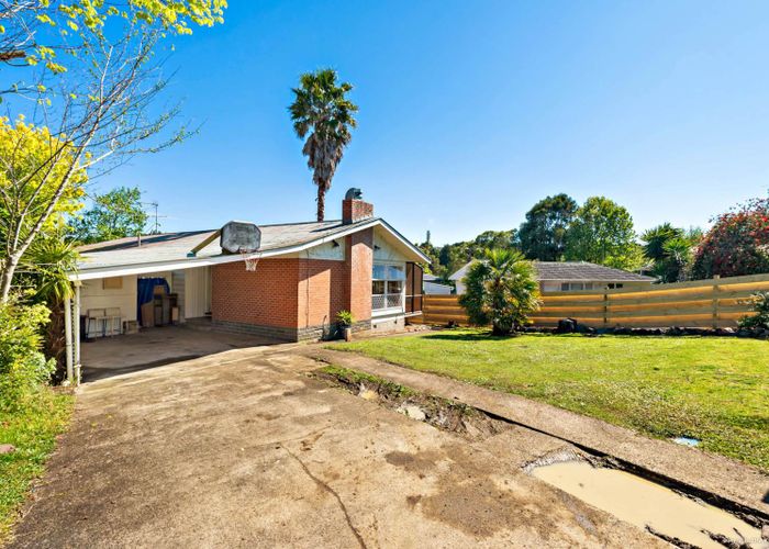  at 6 Lawrence Crescent, Hillpark, Auckland