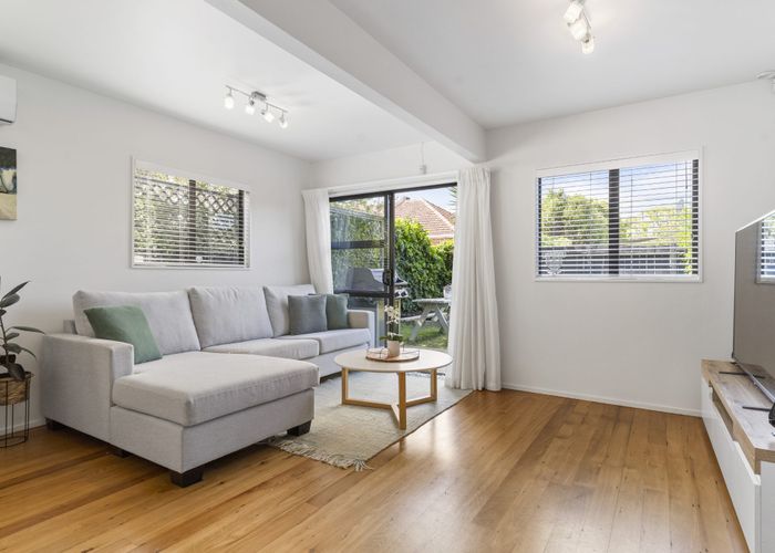  at 52B Oakley Avenue, Waterview, Auckland