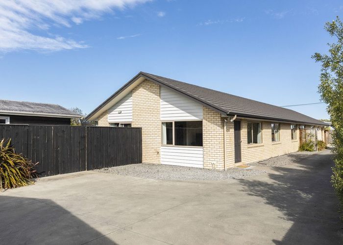  at 2/274 Burwood Road, Burwood, Christchurch