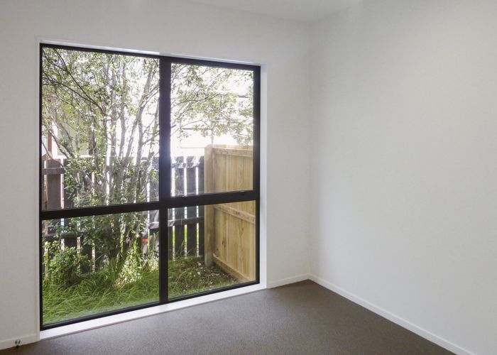  at 498 Roscommon Road, Clendon Park, Auckland