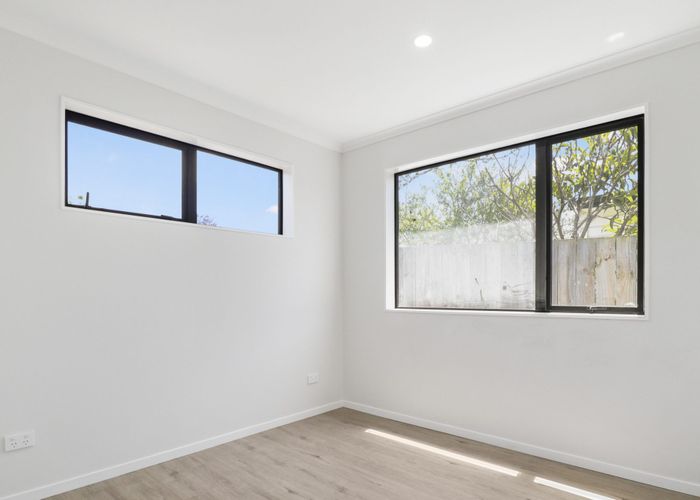  at 12A Binsted Road, New Lynn, Waitakere City, Auckland