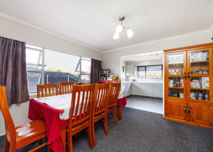  at 32 John F Kennedy Drive, Milson, Palmerston North