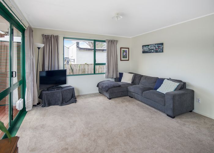  at 102 Park Road, Miramar, Wellington