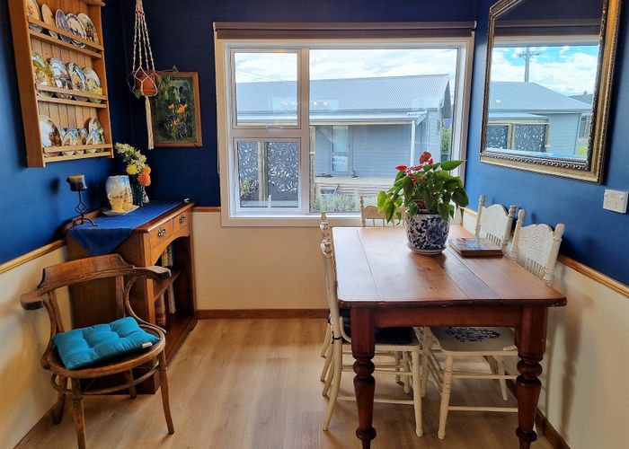  at 27 Pitt Street, Riverton
