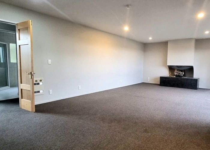  at 8 Merlewood Avenue, Cashmere, Christchurch City, Canterbury