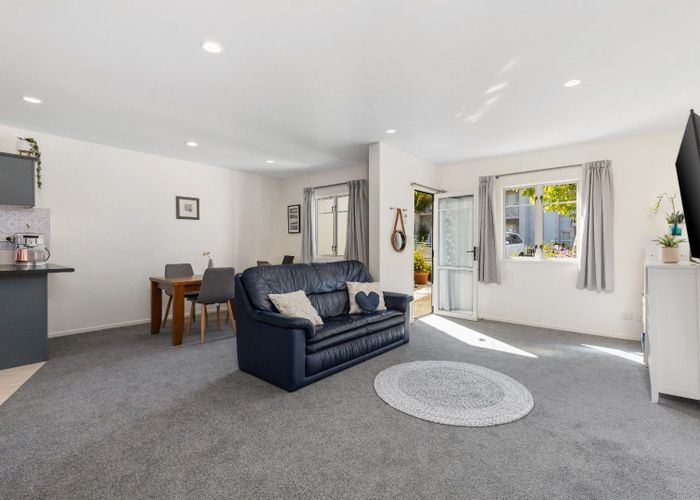  at 69 Winery Way, Henderson, Waitakere City, Auckland