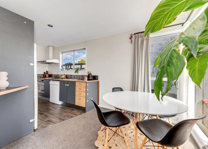  at 6B Lisa Rise, Half Moon Bay, Manukau City, Auckland