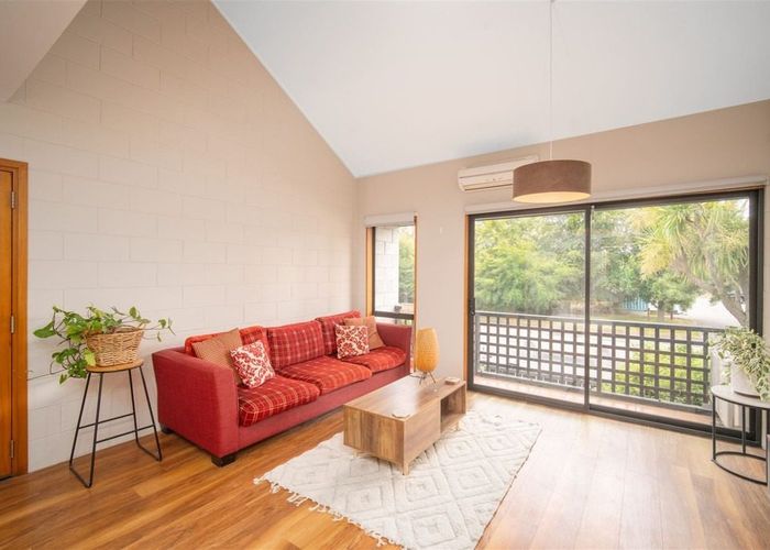 at 2/164 Kilmore Street, Christchurch Central, Christchurch