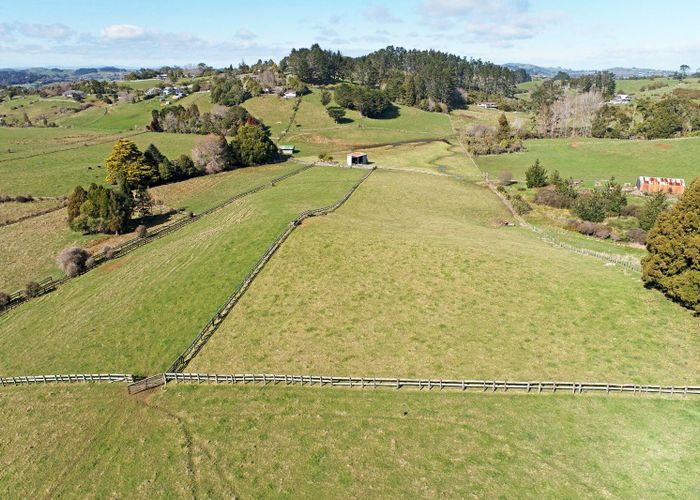  at 1723 Ponga Road, Papakura