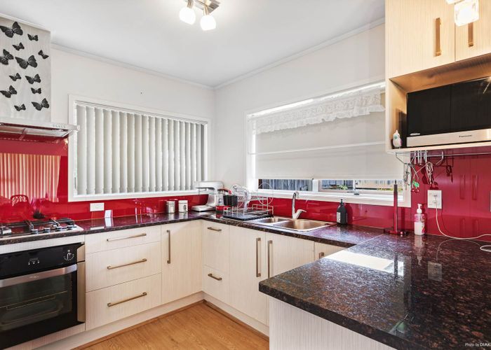  at 1/65 High Road, Glenfield, Auckland