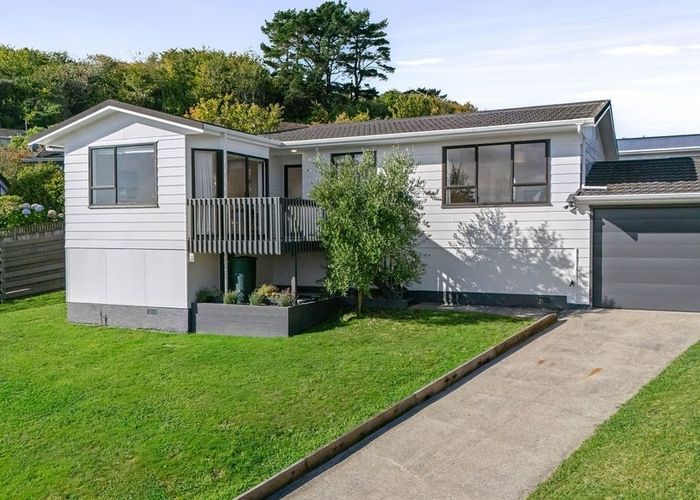  at 42 Dominica Crescent, Grenada Village, Wellington