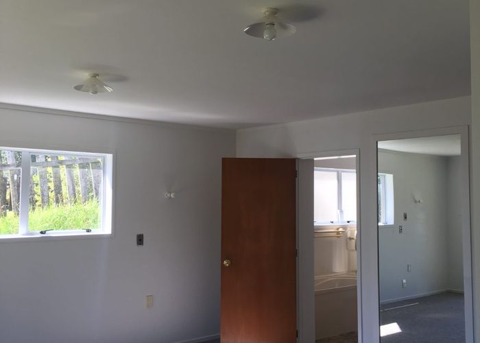  at 303 Glenfield Road, Glenfield, North Shore City, Auckland