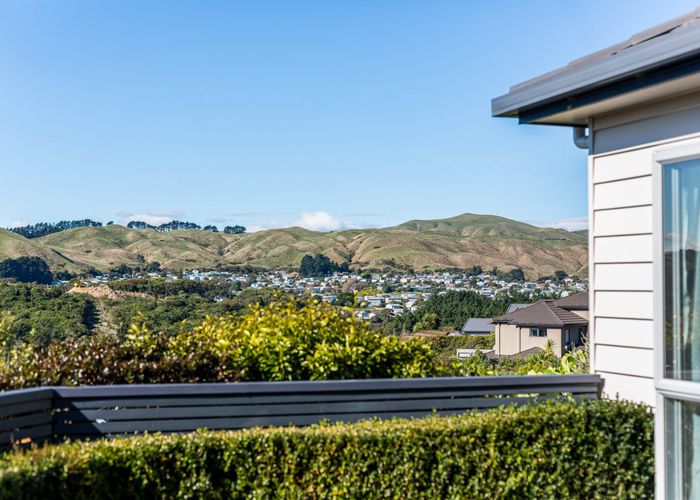  at 5 Tongariro Drive, Aotea, Porirua, Wellington