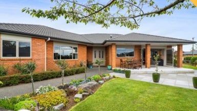  at 2 Manurau Crescent, Merrilands, New Plymouth