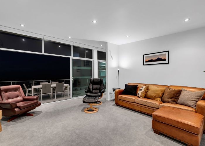  at 2/5 Beach Street, Fitzroy, New Plymouth
