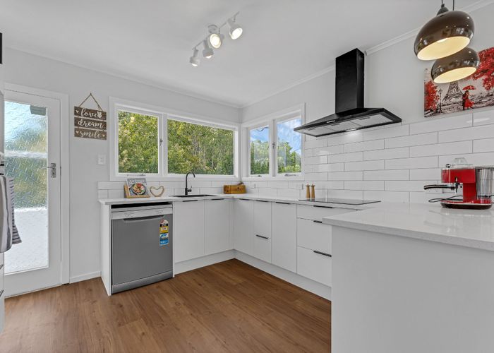  at 10 Mildmay Road, Henderson, Waitakere City, Auckland