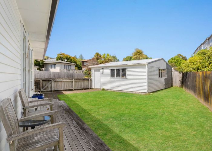  at 11 Blenheim Street, Glenfield, North Shore City, Auckland