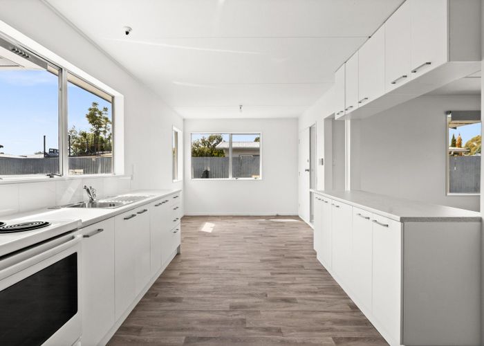  at 8 Cortes Crescent, Flaxmere, Hastings