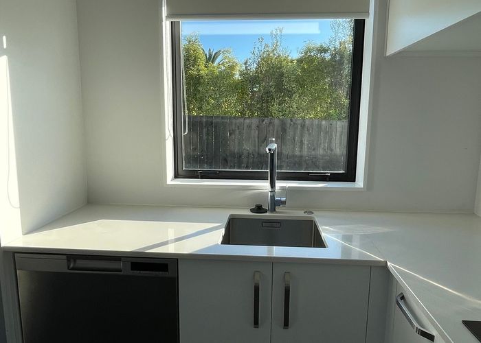  at 1/110 Kervil Avenue, Te Atatu Peninsula, Waitakere City, Auckland