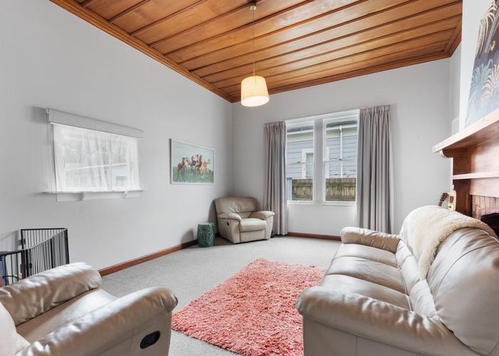  at 16 Carlton Avenue, Gonville, Whanganui, Manawatu / Whanganui