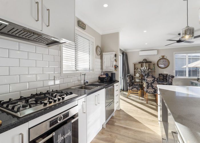  at 39 Seagrass Place, Otaki Beach, Otaki
