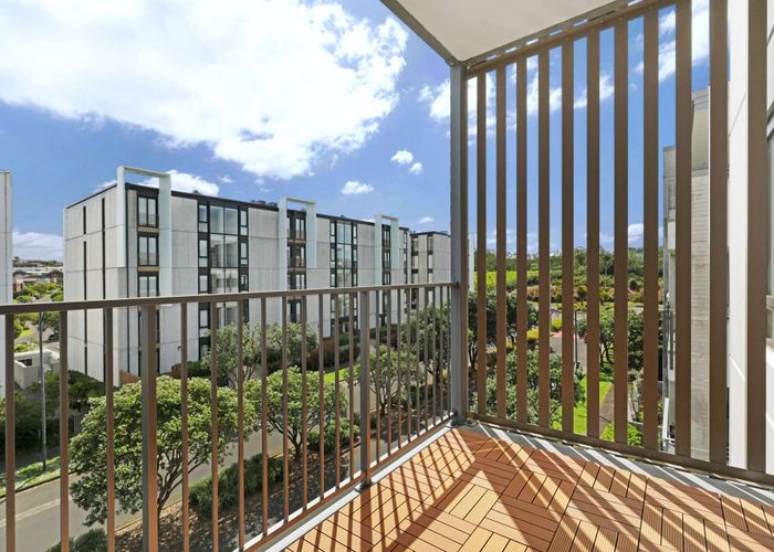  at 313/4 Bluegrey Avenue, Stonefields, Auckland